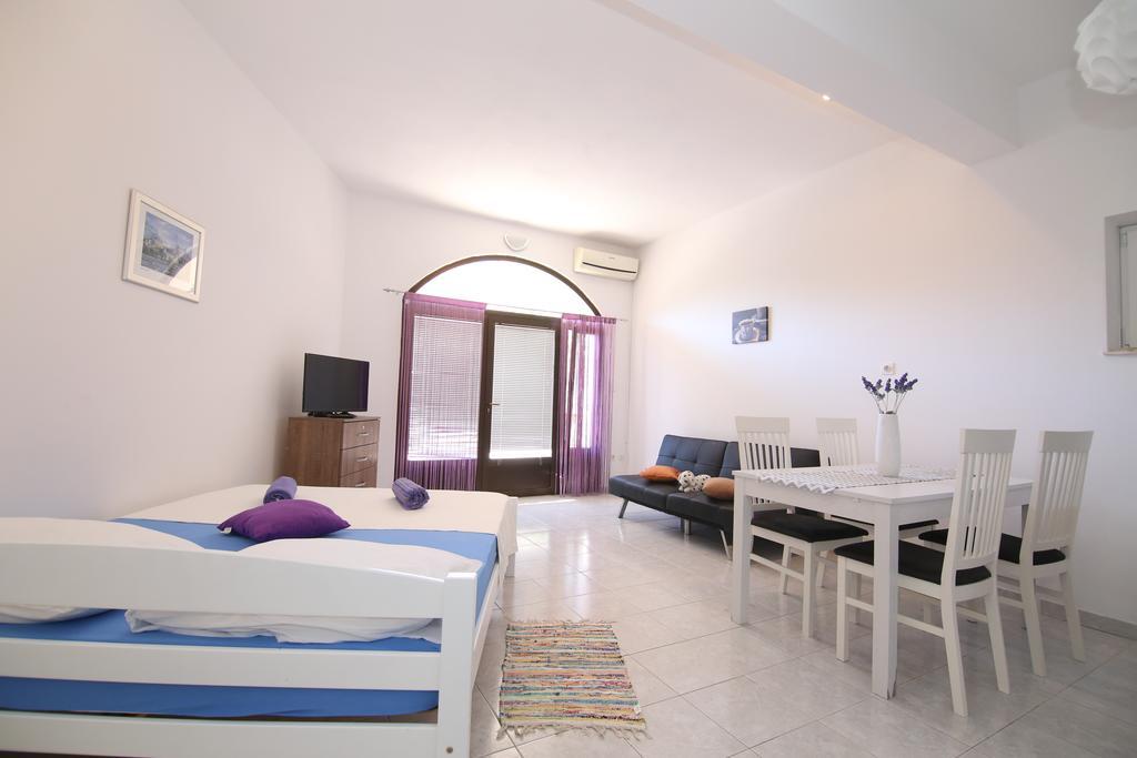 Apartments Kristo Trogir Bagian luar foto